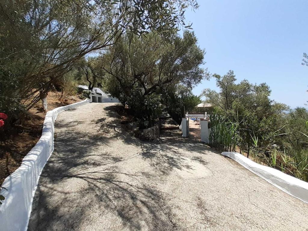 Cortijo Tipico Andaluz En La Sierra Cerca De Frigiliana De Nerja Y De Las Playas Eksteriør billede