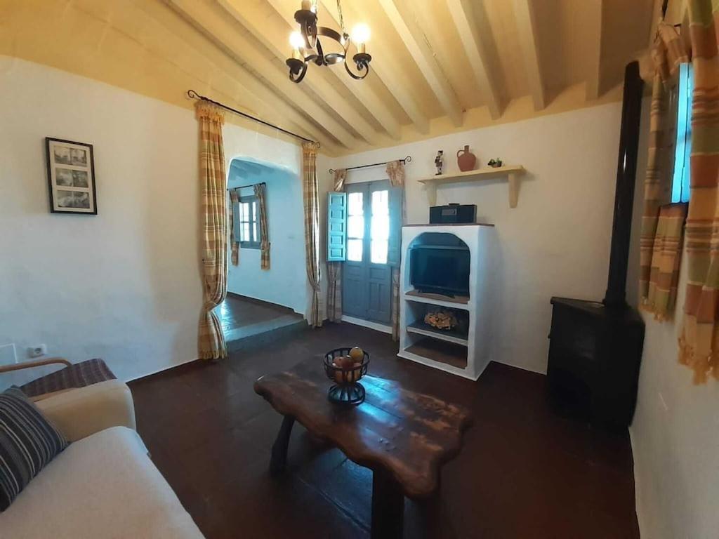 Cortijo Tipico Andaluz En La Sierra Cerca De Frigiliana De Nerja Y De Las Playas Eksteriør billede